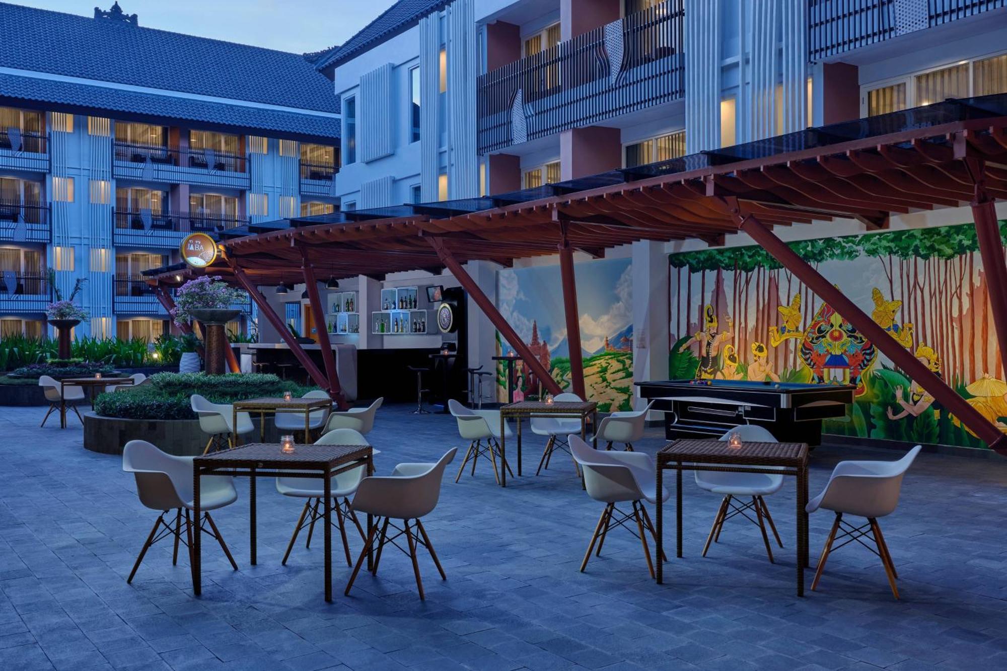 Hotel Fairfield By Marriott Bali Kuta Sunset Road