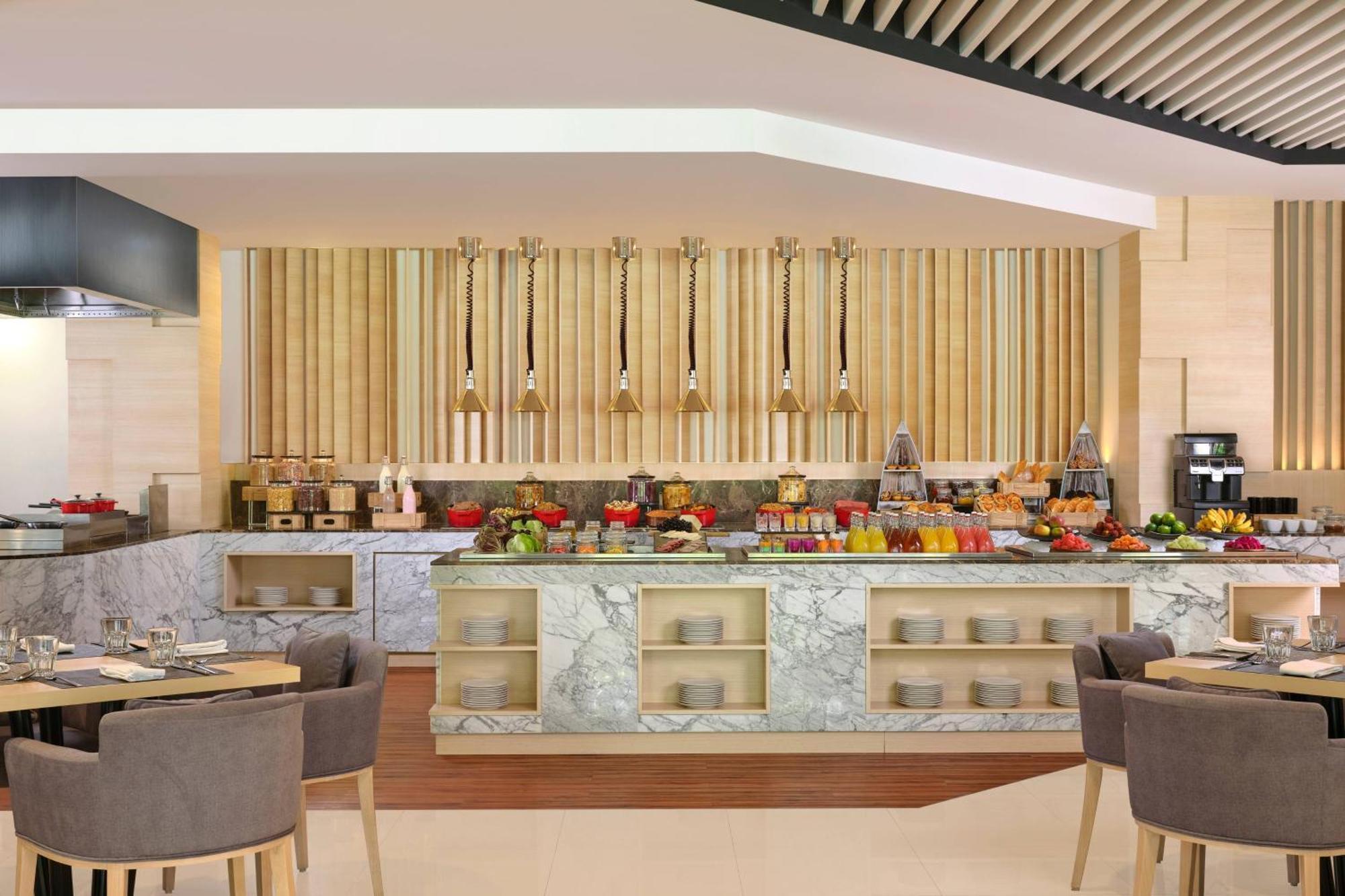 Fairfield By Marriott Bali Kuta Sunset Road Hotel Kuta (Bali)